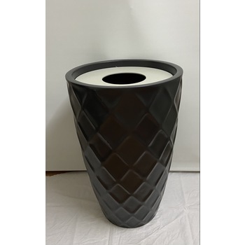 Diamond Black Planter